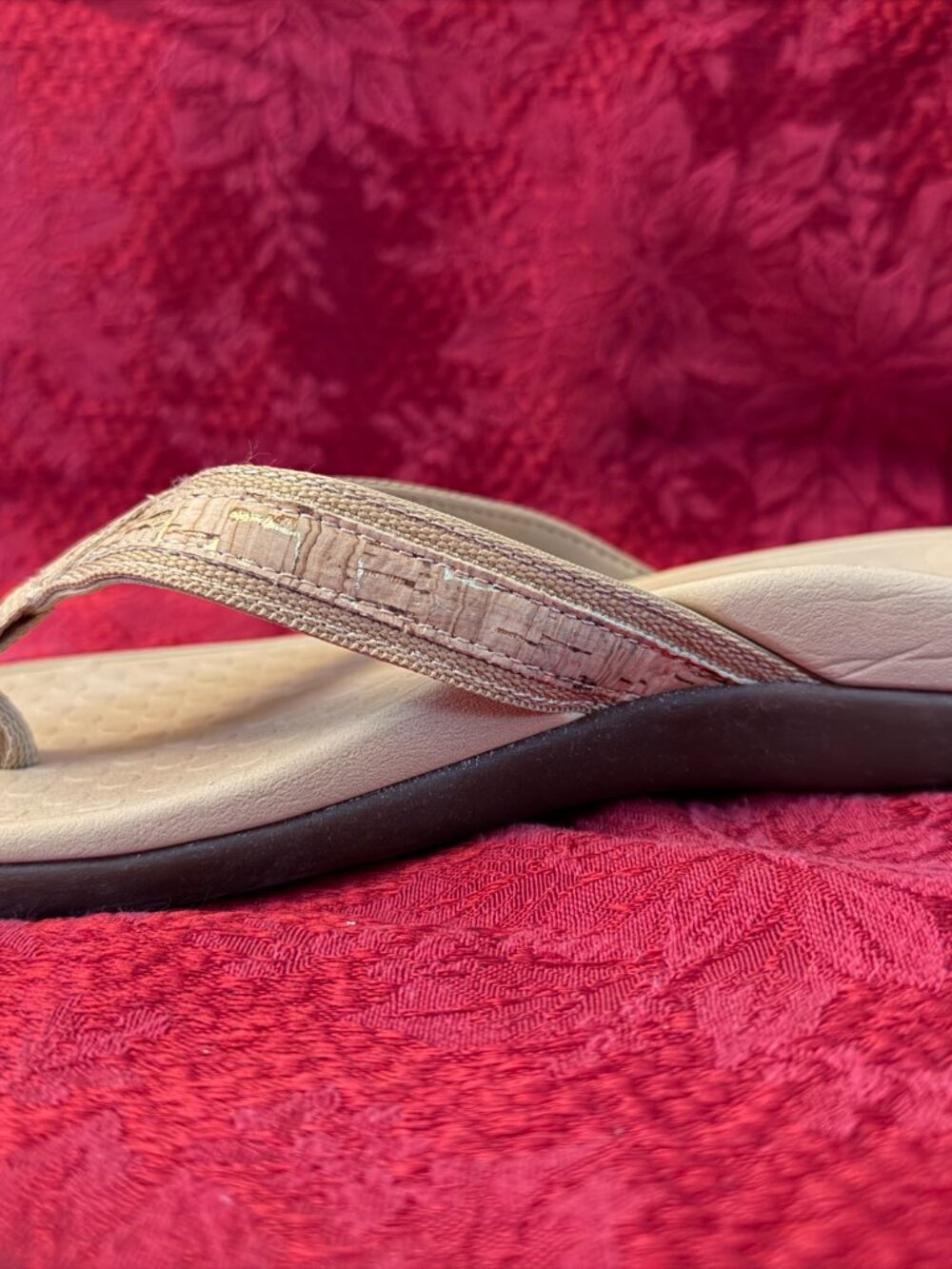 Vionic Tide II Orthotic Toe-Post Sandal Gold Cork Sz 8 - Picture 11 of 13